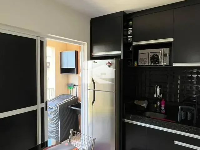 Apartamento 2 quartos e 1 banheiro, à venda, no bairro Centro em Rolândia