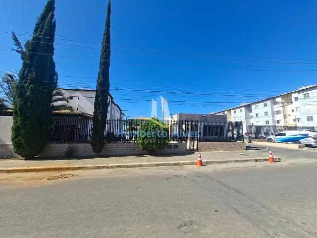 Apartamento 2 quartos e 1 banheiro, para alugar, no bairro Boa Vista em Vitória da Conquista