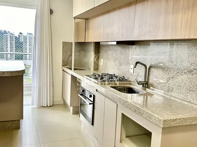 Apartamento 2 quartos e 2 banheiros, à venda, no bairro Praia Brava de Itajaí em Itajaí