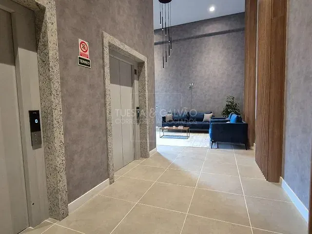 Apartamento com 48m² 2 quartos e 1 banheiro, para alugar, no bairro Portão em Curitiba