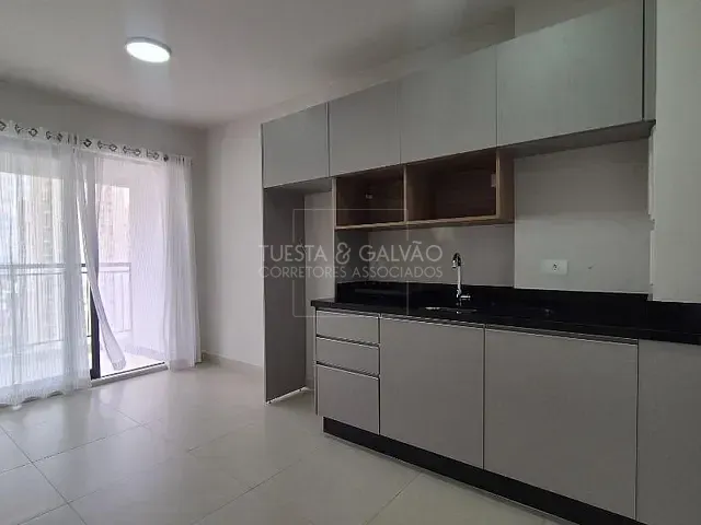 Apartamento com 48m² 2 quartos e 1 banheiro, para alugar, no bairro Portão em Curitiba