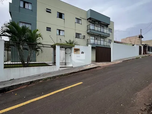 Apartamento 3 quartos e 2 banheiros, à venda, no bairro Centro em Rolândia
