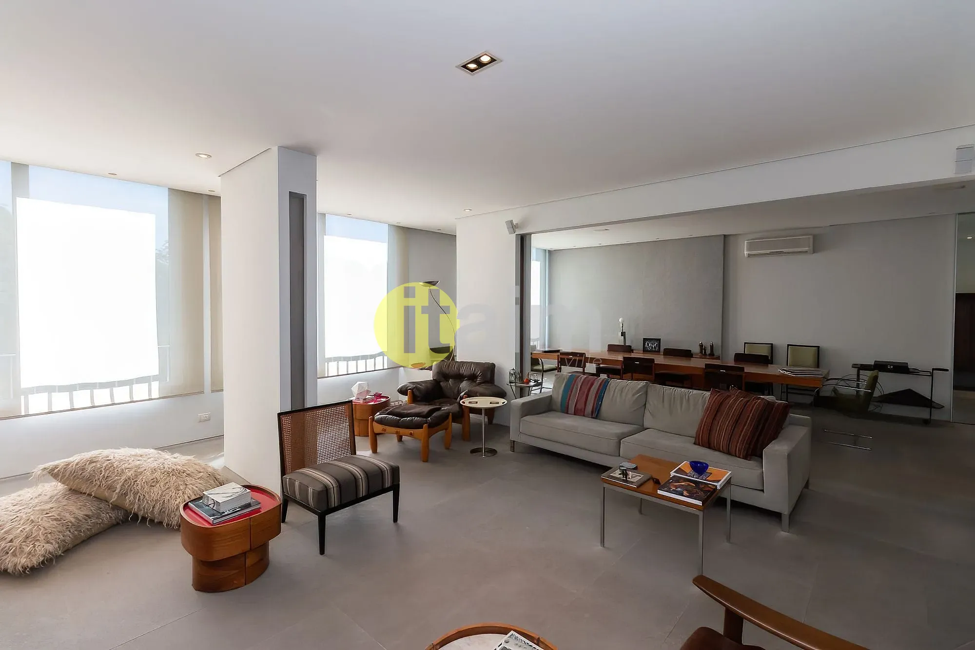 Apartamento, 3 quartos, 230 m² - Foto 1