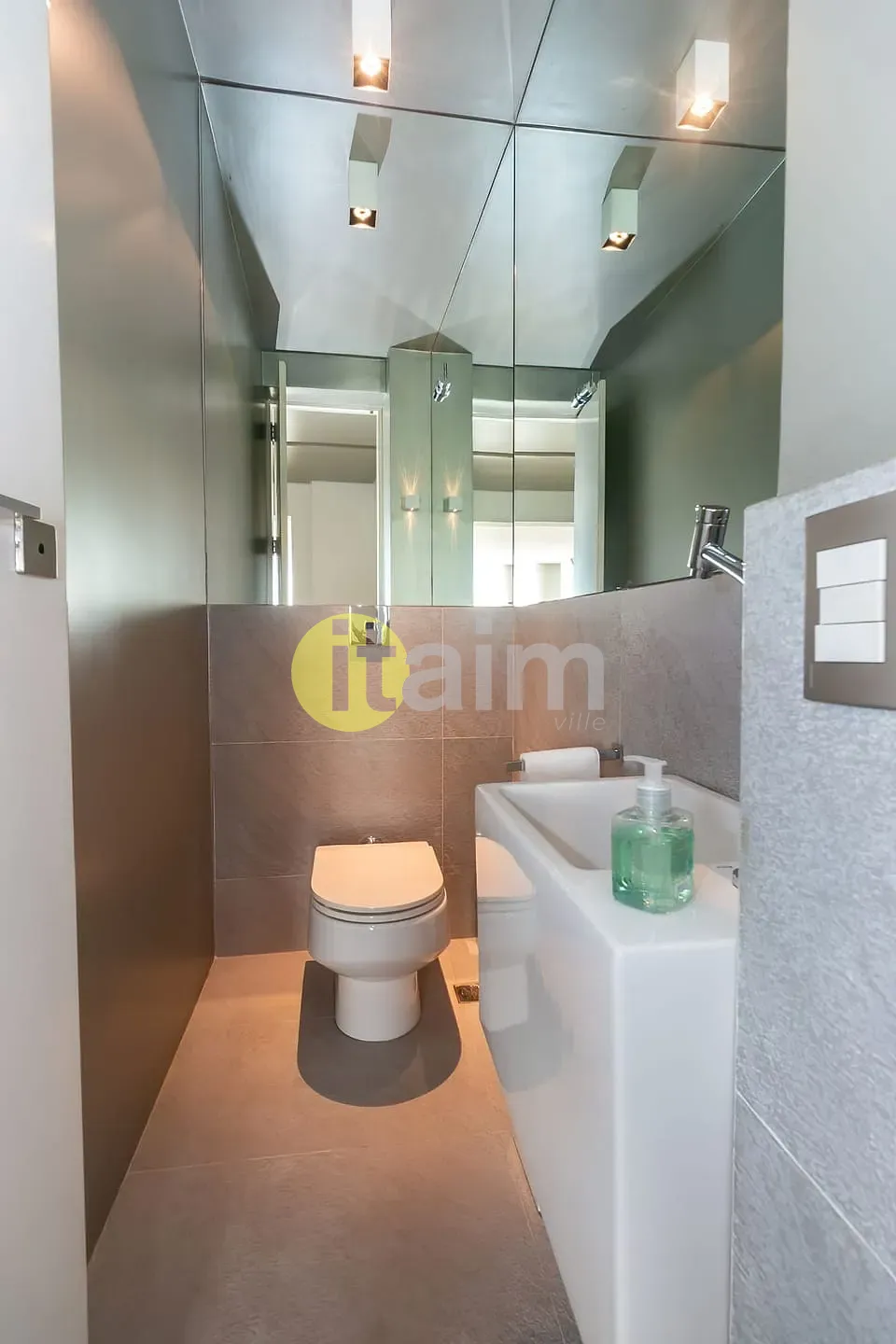 Apartamento, 3 quartos, 230 m² - Foto 2