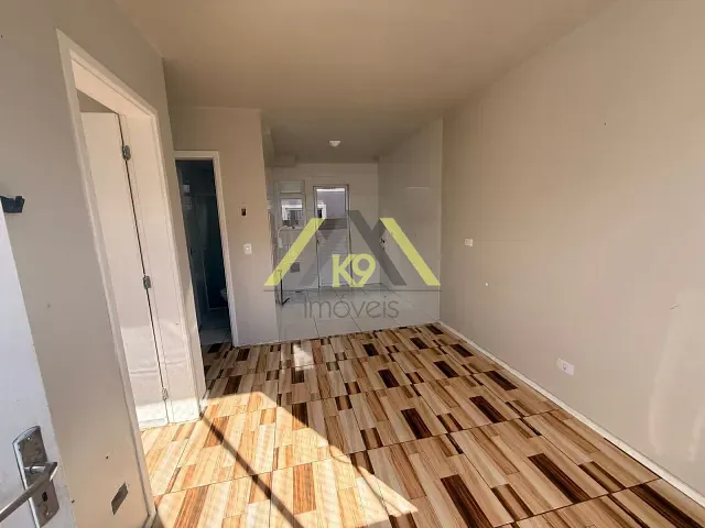 Apartamento 2 quartos e 1 banheiro, à venda, no bairro Guaraituba em Colombo