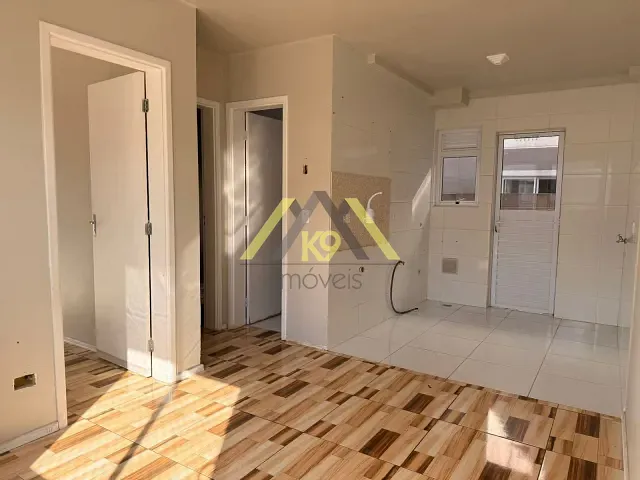 Apartamento 2 quartos e 1 banheiro, à venda, no bairro Guaraituba em Colombo