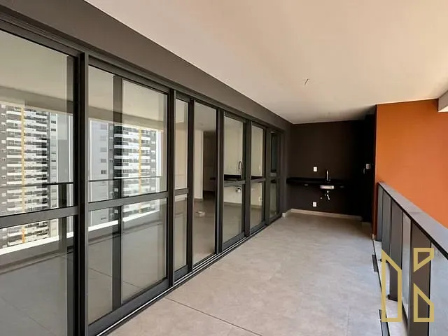 Apartamento com 238m² 3 quartos e 4 banheiros, à venda, no bairro Gleba Fazenda Palhano em Londrina