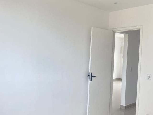 Apartamento com 68m² 2 quartos e 1 banheiro, à venda, no bairro Vila Valqueire em Rio de Janeiro
