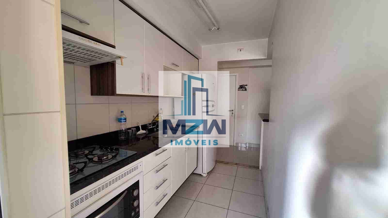 Apartamento para alugar com 2 quartos, 65m² - Foto 8