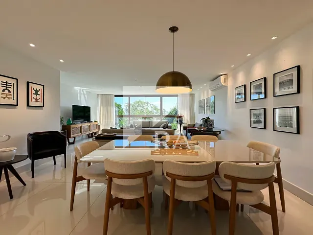 Apartamento 4 quartos e 4 banheiros, à venda, no bairro Asa Norte em Brasília