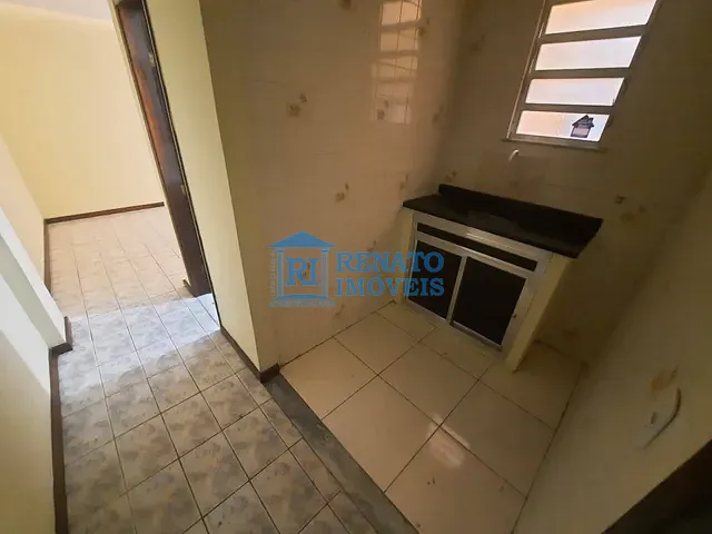 Apartamento 1 quarto e 1 banheiro, para alugar, no bairro Centro em Maricá