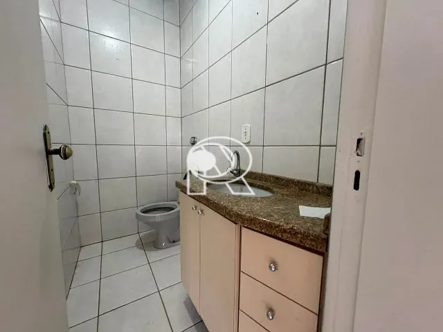 Apartamento 2 quartos e 4 banheiros, para alugar, no bairro Centro em Registro