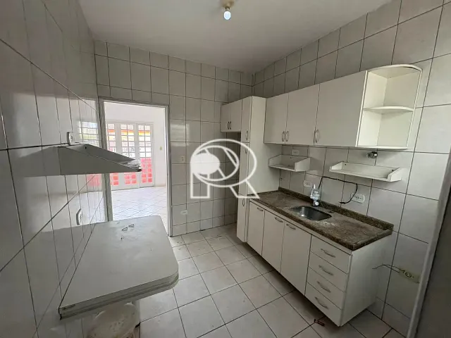 Apartamento 2 quartos e 4 banheiros, para alugar, no bairro Centro em Registro