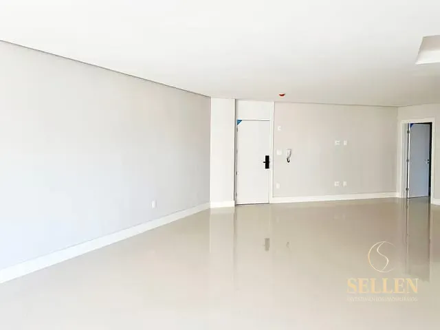 Apartamento 4 quartos e 4 banheiros, à venda, no bairro Pioneiros em Balneário Camboriú
