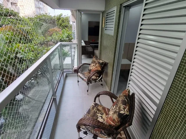 Apartamento com 210m² 4 quartos e 3 banheiros, à venda, no bairro Pitangueiras em Guarujá