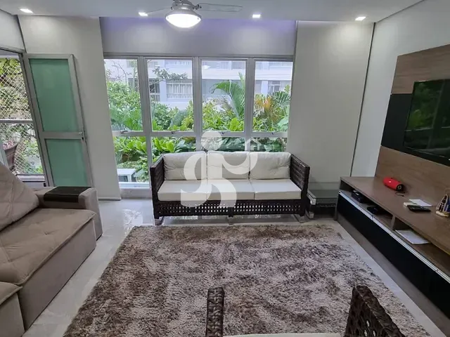 Apartamento com 210m² 4 quartos e 3 banheiros, à venda, no bairro Pitangueiras em Guarujá