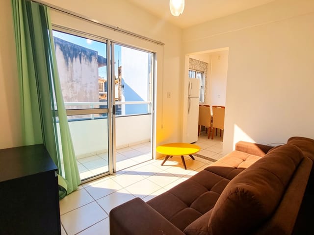 Apartamento 2 quartos e 2 banheiros, para alugar, no bairro Vila Laura em Salvador