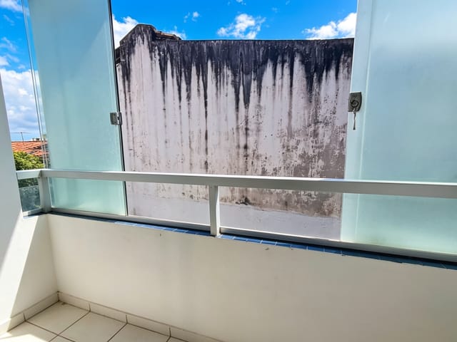 Apartamento 2 quartos e 2 banheiros, para alugar, no bairro Vila Laura em Salvador