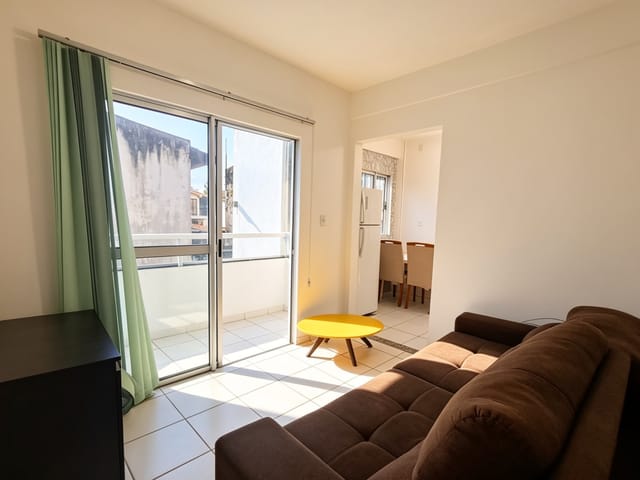 Apartamento 2 quartos e 2 banheiros, para alugar, no bairro Vila Laura em Salvador