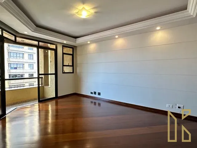 Apartamento com 220m² 3 quartos e 4 banheiros, à venda, no bairro Vila Fujita em Londrina