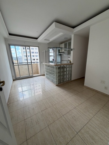 Apartamento com 65m² 2 quartos e 1 banheiro, para alugar, no bairro Santa Cecília em Alameda Barros