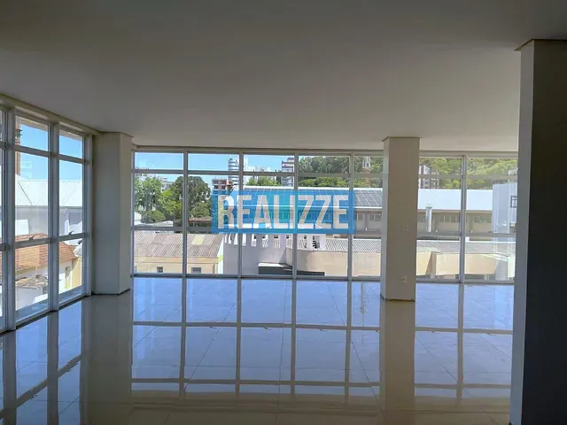 Apartamento com 287m² 3 quartos e 2 banheiros, à venda, no bairro Centro em Marau