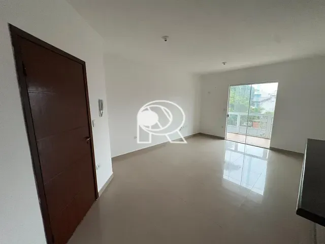 Apartamento 3 quartos e 2 banheiros, para alugar, no bairro Vila Tupy em Registro