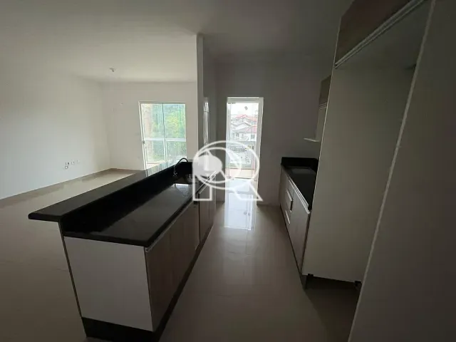 Apartamento 3 quartos e 2 banheiros, para alugar, no bairro Vila Tupy em Registro