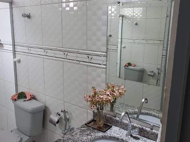 Apartamento 3 quartos e 1 banheiro, à venda, no bairro Santa Mônica em Belo Horizonte
