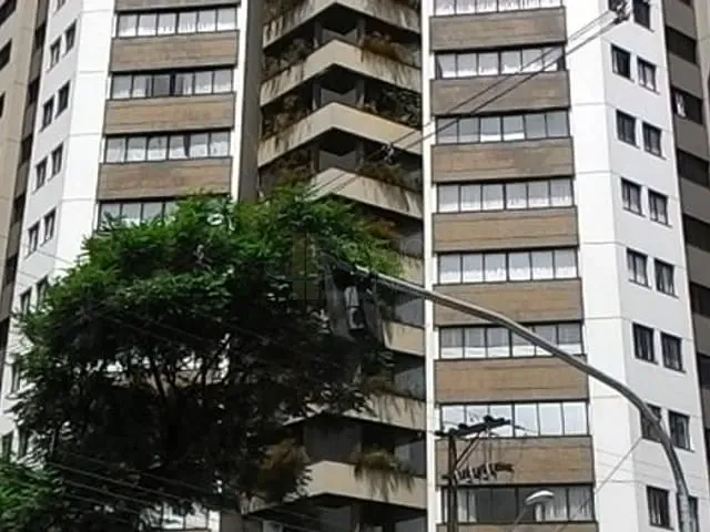 Apartamento com 244m² 3 quartos e 4 banheiros, à venda, no bairro Centro em Apucarana