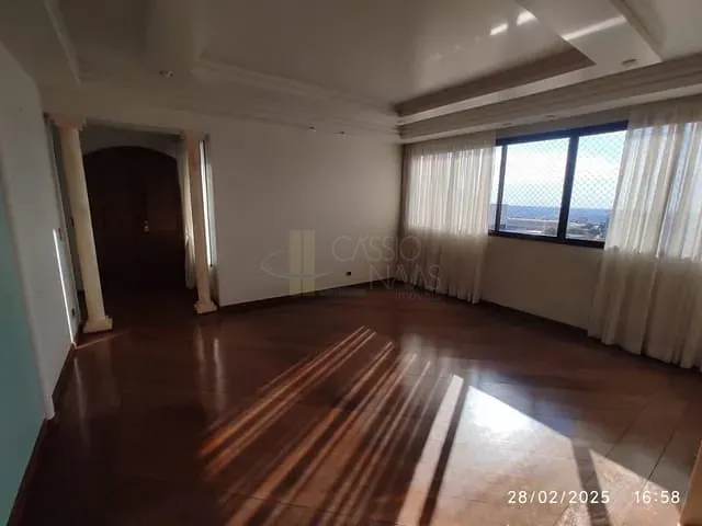 Apartamento com 244m² 3 quartos e 4 banheiros, à venda, no bairro Centro em Apucarana