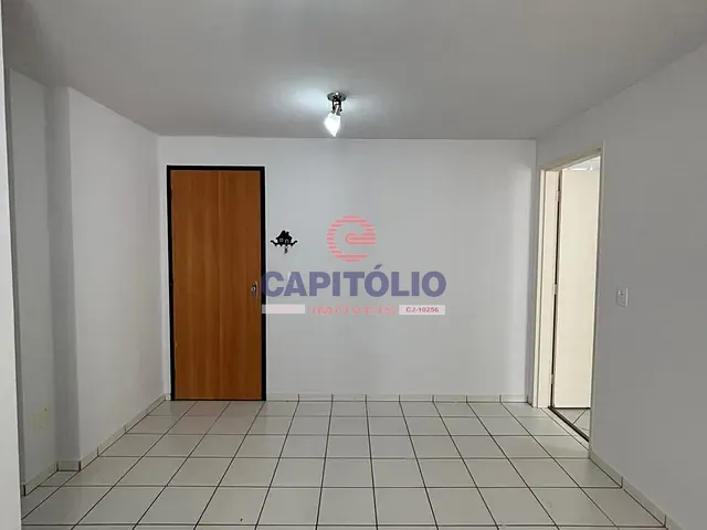 Apartamento 2 quartos e 2 banheiros, para alugar, no bairro Setor Bueno em Goiânia