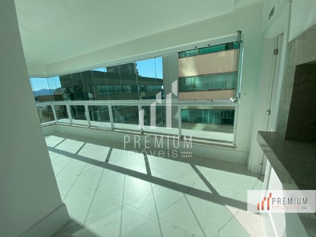Apartamento com 185m² 4 quartos e 5 banheiros, à venda, no bairro itapema em ITAPEMA