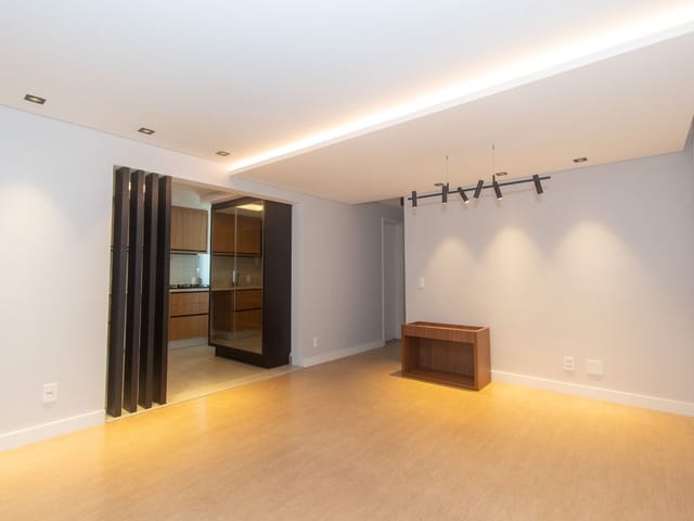 Apartamento com 112m² 3 quartos e 2 banheiros, para alugar, no bairro Orleans em Curitiba