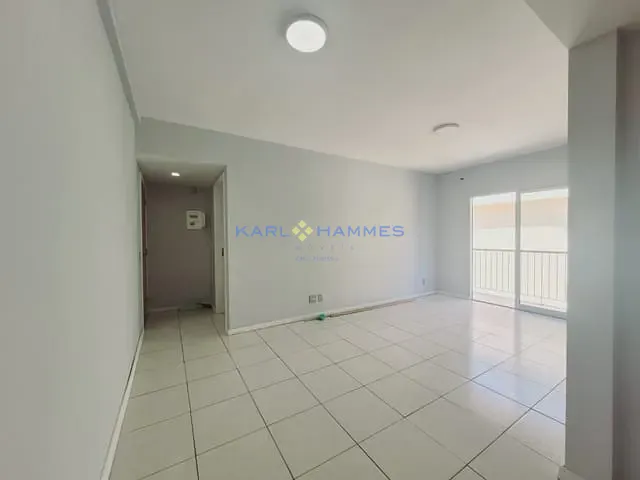 Apartamento 2 quartos e 2 banheiros, à venda, no bairro Corrêas em Petrópolis