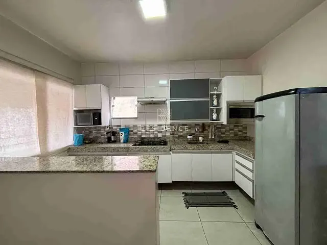Apartamento 2 quartos e 1 banheiro, à venda, no bairro Vila Mury em Volta Redonda