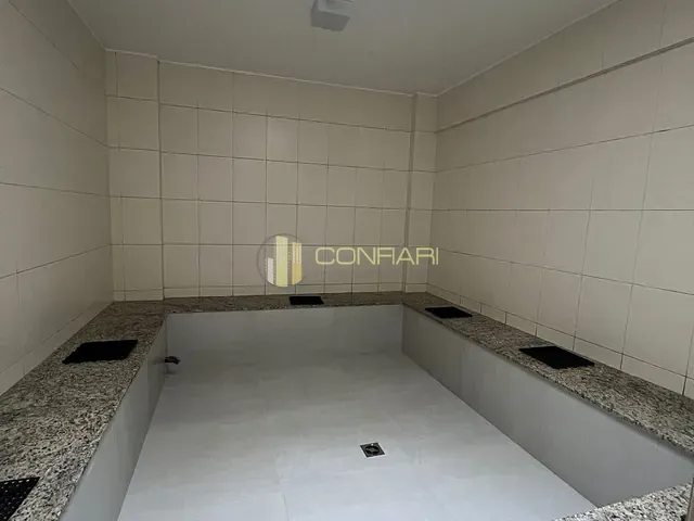 Apartamento com 140m² 3 quartos e 3 banheiros, à venda, no bairro Meia Praia em Itapema