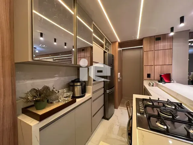 Apartamento 2 quartos e 2 banheiros, à venda, no bairro Centro em Rolândia