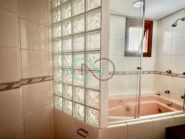 Apartamento 3 quartos e 3 banheiros, à venda ou para alugar, no bairro Centro em Novo Hamburgo