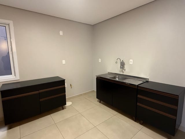 Apartamento 2 quartos e 1 banheiro, para alugar, no bairro Centro em Nova Prata