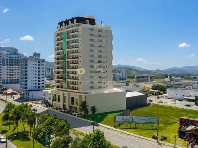 Apartamento 3 quartos e 3 banheiros, à venda, no bairro Pedra Branca em Palhoça