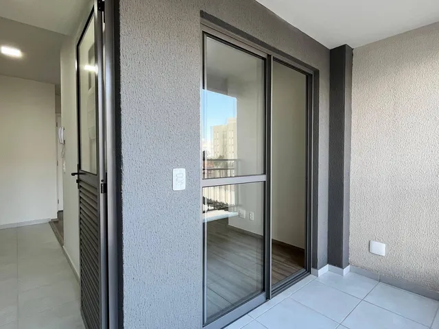 Apartamento com 71m² 2 quartos e 1 banheiro, para alugar, no bairro Vale dos Tucanos em Londrina