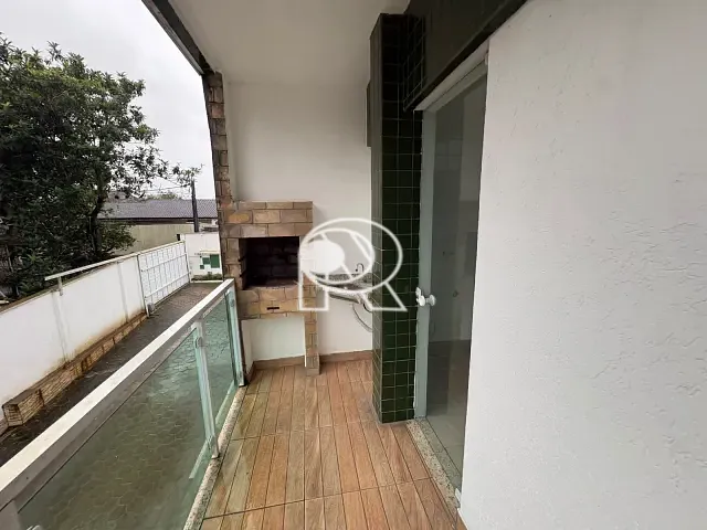 Apartamento 3 quartos e 2 banheiros, para alugar, no bairro Vila Tupy em Registro