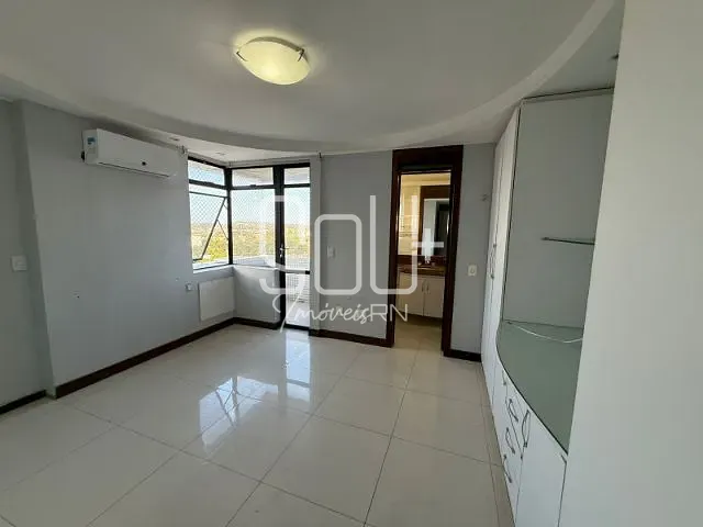 Apartamento 4 quartos e 4 banheiros, à venda, no bairro Candelária em Natal