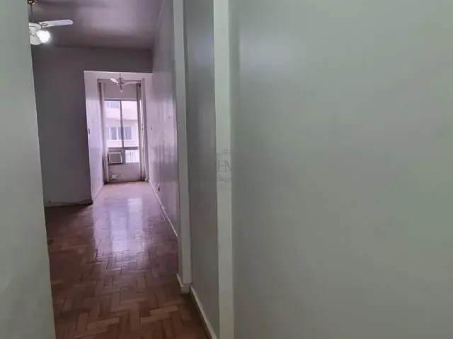 Apartamento com 60m² 1 quarto e 2 banheiros, à venda, no bairro Copacabana em Rio de Janeiro