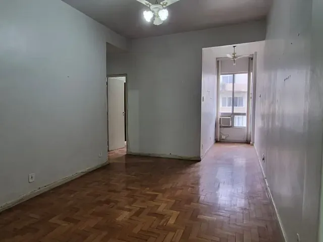 Apartamento com 60m² 1 quarto e 2 banheiros, à venda, no bairro Copacabana em Rio de Janeiro