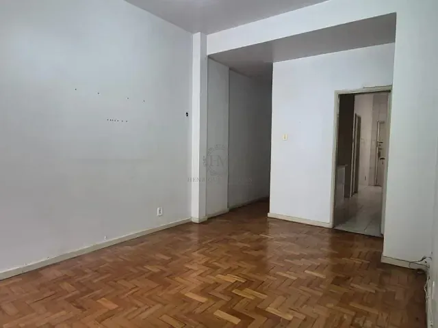 Apartamento com 60m² 1 quarto e 2 banheiros, à venda, no bairro Copacabana em Rio de Janeiro