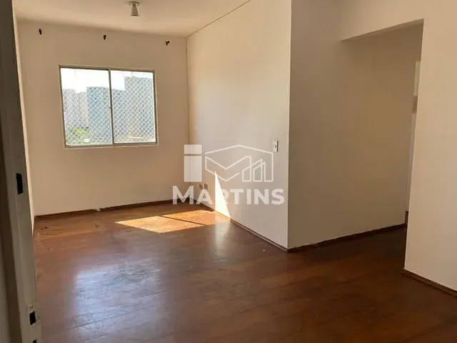 Apartamento 2 quartos e 1 banheiro, à venda ou para alugar, no bairro Jardim Independência em Embu das Artes