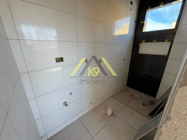 Apartamento 2 quartos e 1 banheiro, à venda, no bairro Guaraituba em Colombo