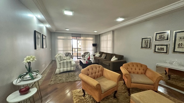 Apartamento 4 quartos e 6 banheiros, à venda, no bairro Centro em Londrina